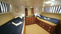 Classic Yacht SURUBIM -  Master Cabin